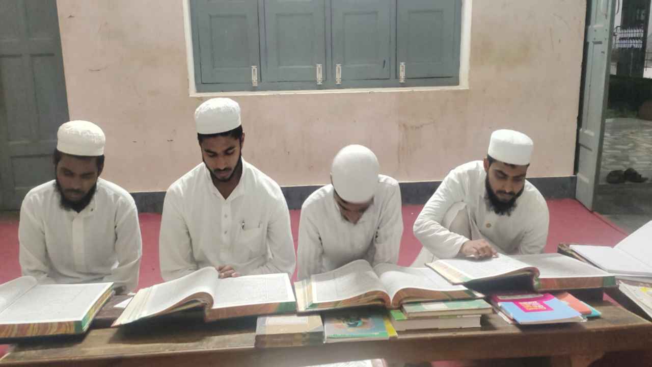 ہائی کورٹ کی حکم عدولی: اتر پردیش میں مدارس کو نشانہ بنانے کا سلسلہ نہیں رکا