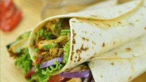 کیرالہ: مدرسہ کی میلاد تقریب میں باہر سے خریدے گئے شوارما کھانے سے 14 طلبہ بیمار