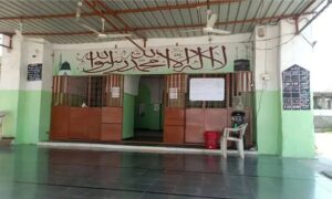 حیدرآباد کی قدیم مسجد کے احاطے میں مدرسہ تنازع کا مرکز