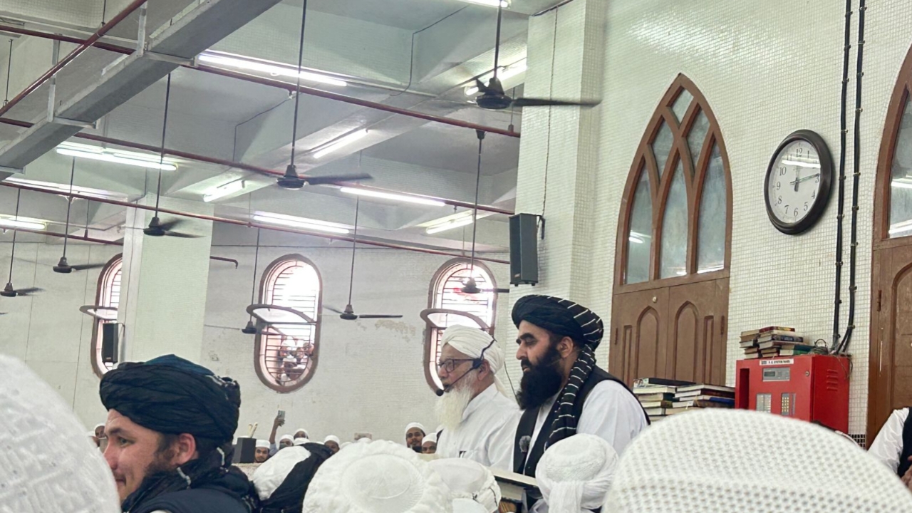 مدرسہ سے میڈیا تک : دیوبند کی روایتِ علم و آگہی