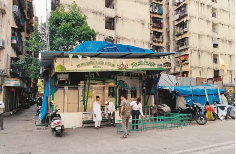 اندھیری میں مسجد کی زمین پر زبردستی تعمیر کی کوشش، معاملہ ہائی کورٹ میں زیرِ سماعت