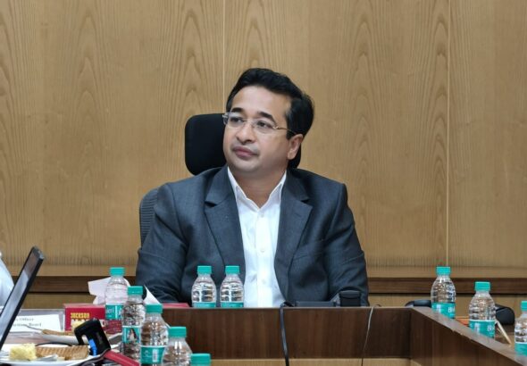 مالیگاؤں دفتر میں نماز پر ہنگامہ، نتیش رانے کا مدارس بند کرنے کا مطالبہ